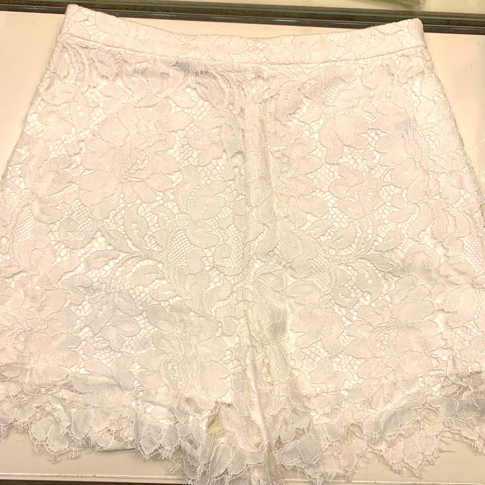 Bebe lace shorts